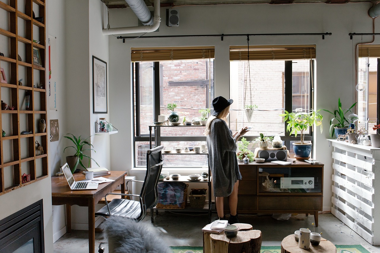 Woonkamer decor laptop